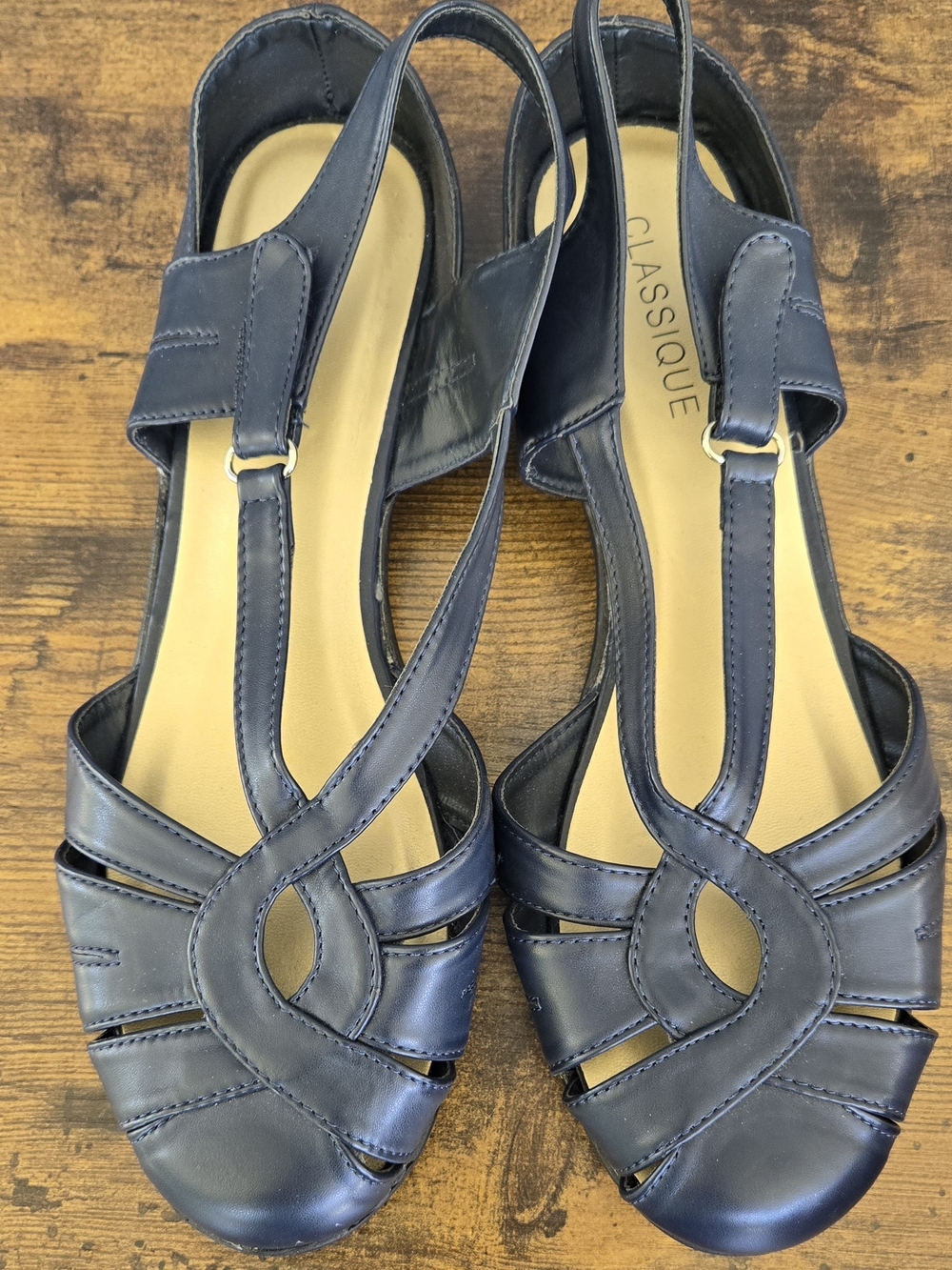 CLASSIQUE Women's Navy Blue Sandals Size 9.5